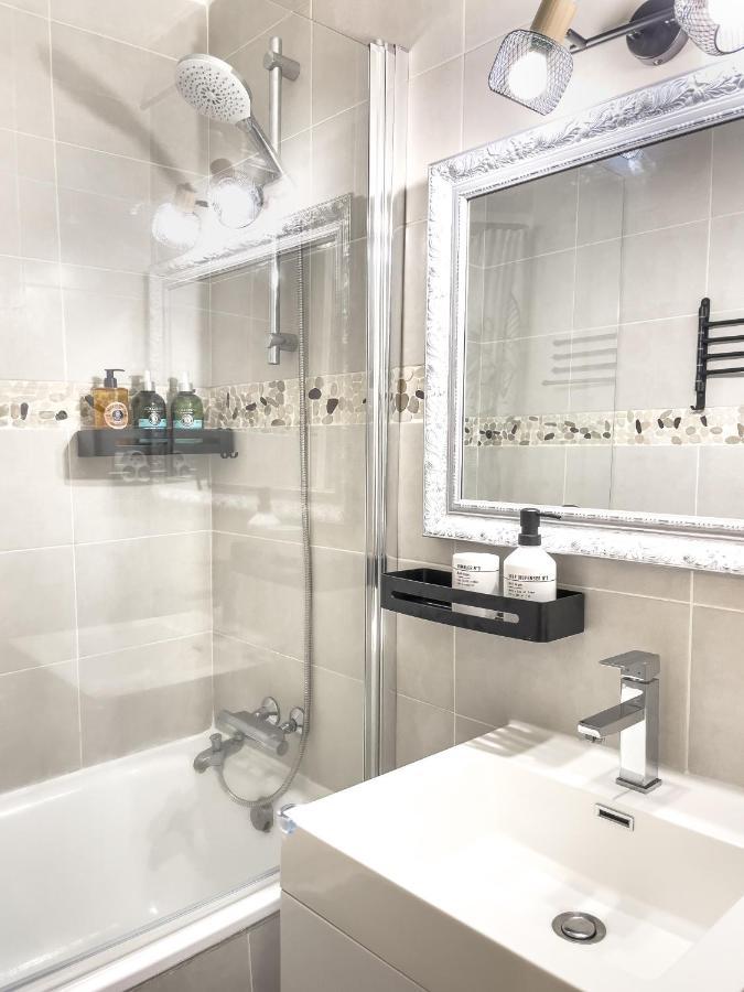 Appartement Lumineux 1 Chambre Hypercentre Place St Jean Valence  Eksteriør billede