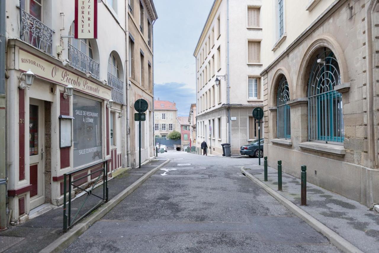 Appartement Lumineux 1 Chambre Hypercentre Place St Jean Valence  Eksteriør billede